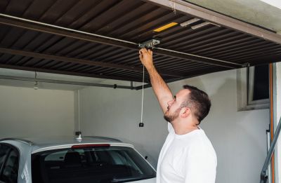 Garage Door Service detail