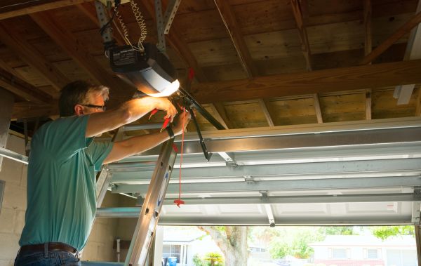 Broken Garage Door Repair in Acworth