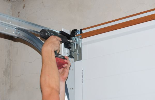 Garage Door Roller Replacement in Acworth